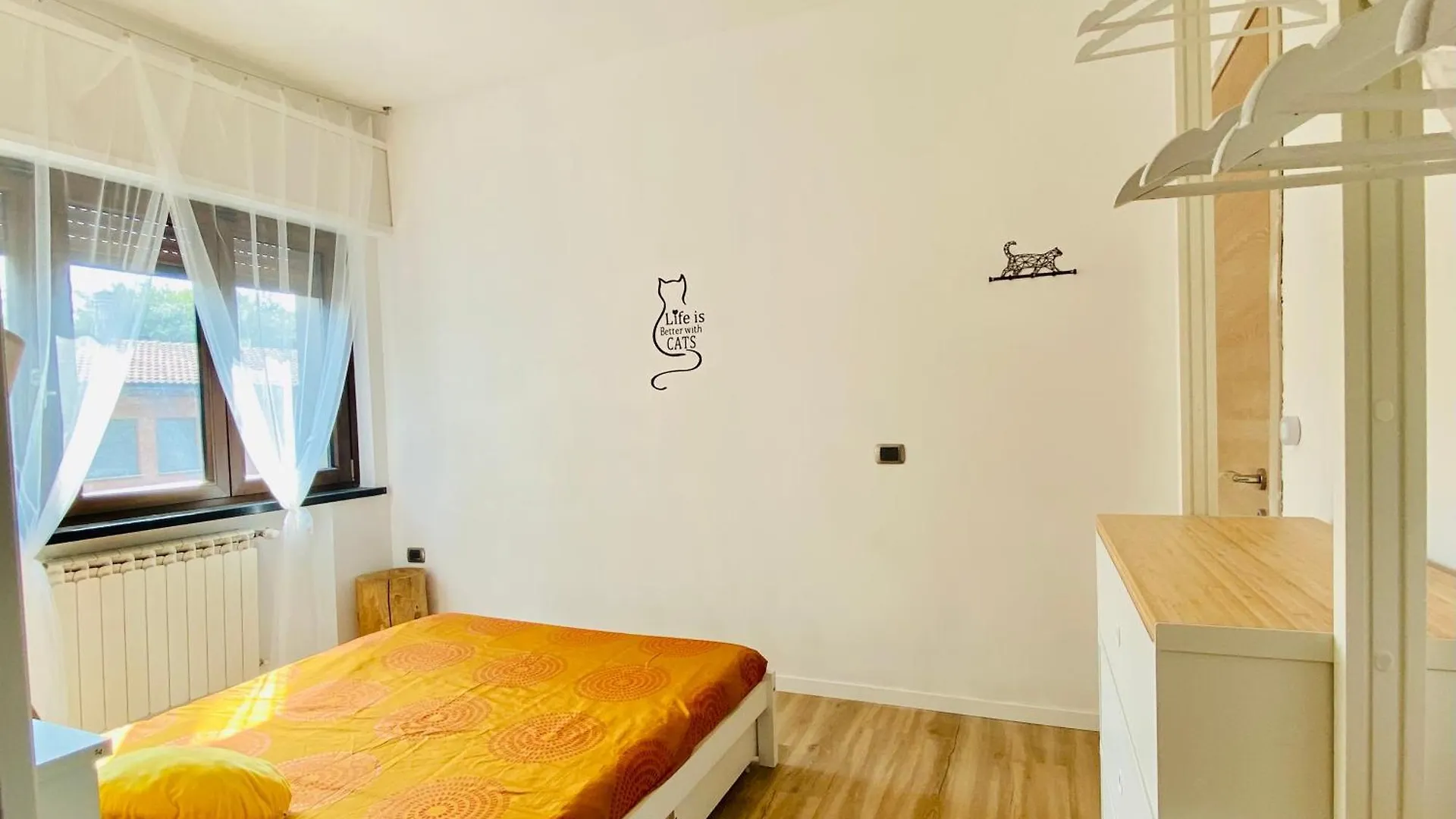ミラノ The Luxory Cat Bed & Breakfast 0*,  イタリア