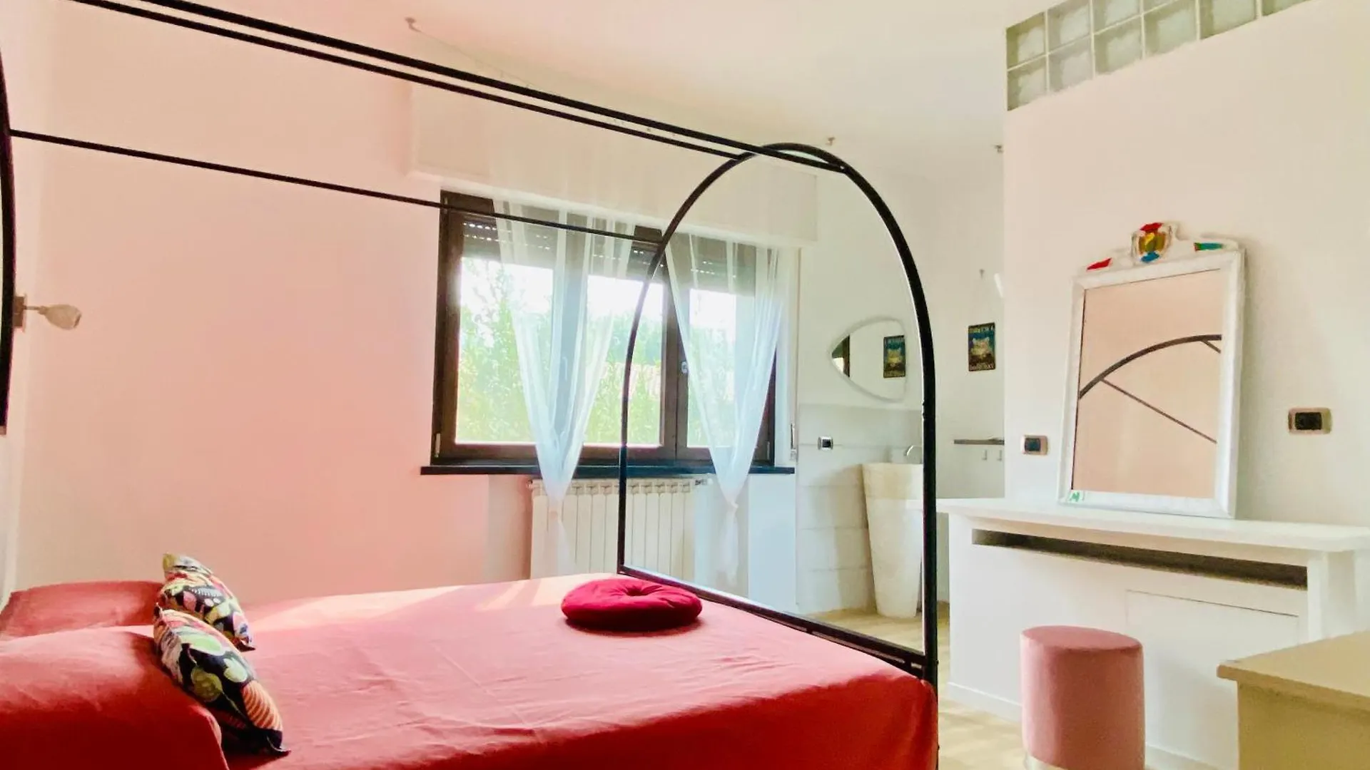 ミラノ The Luxory Cat Bed & Breakfast