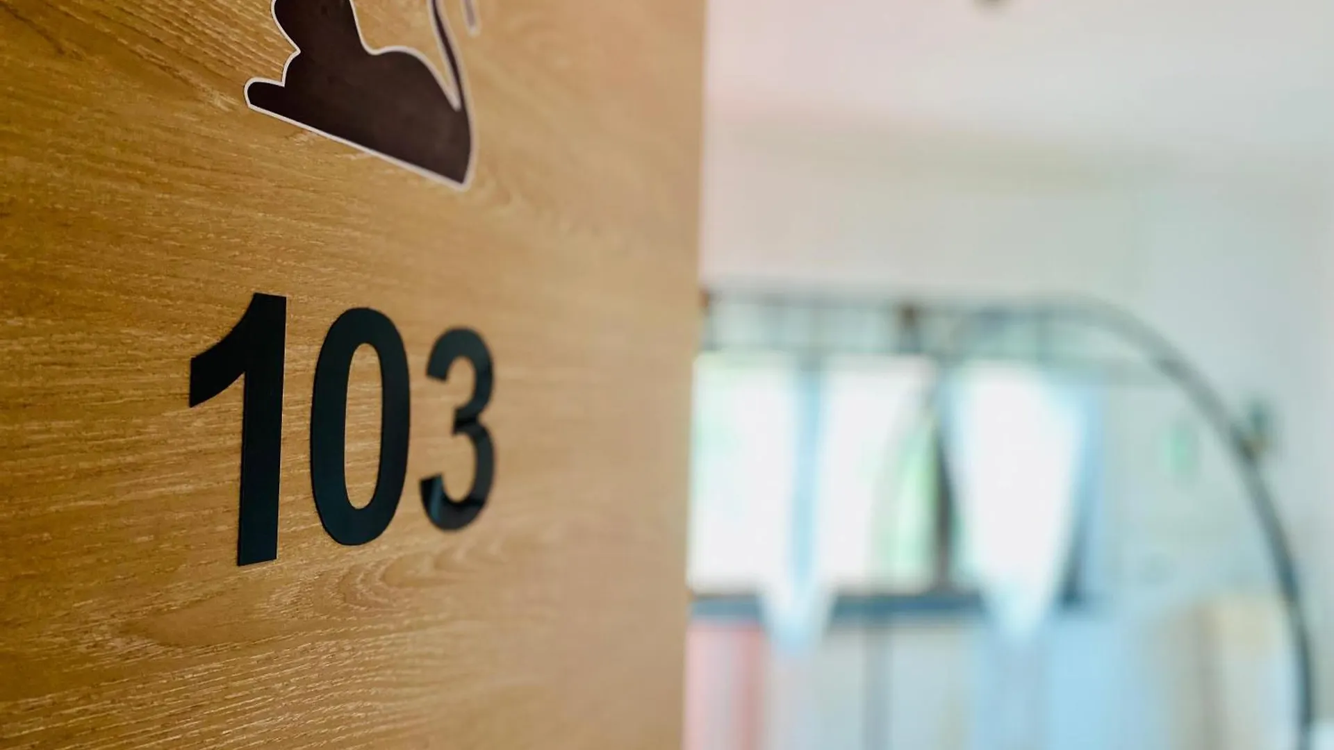 ミラノ The Luxory Cat Bed & Breakfast イタリア
