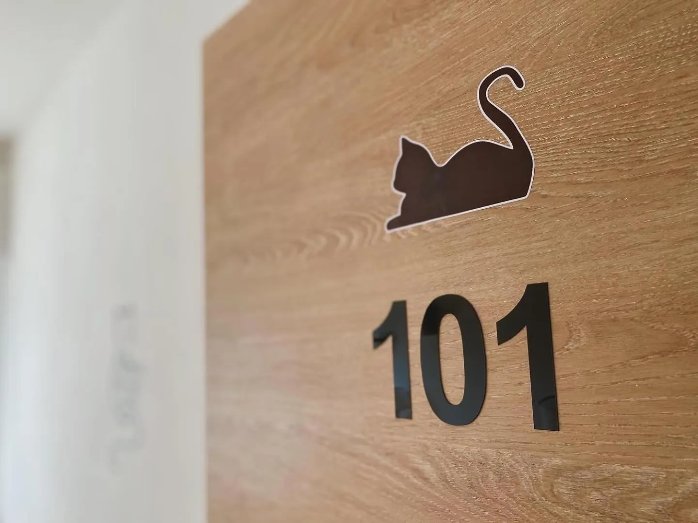 ミラノ The Luxory Cat Bed & Breakfast