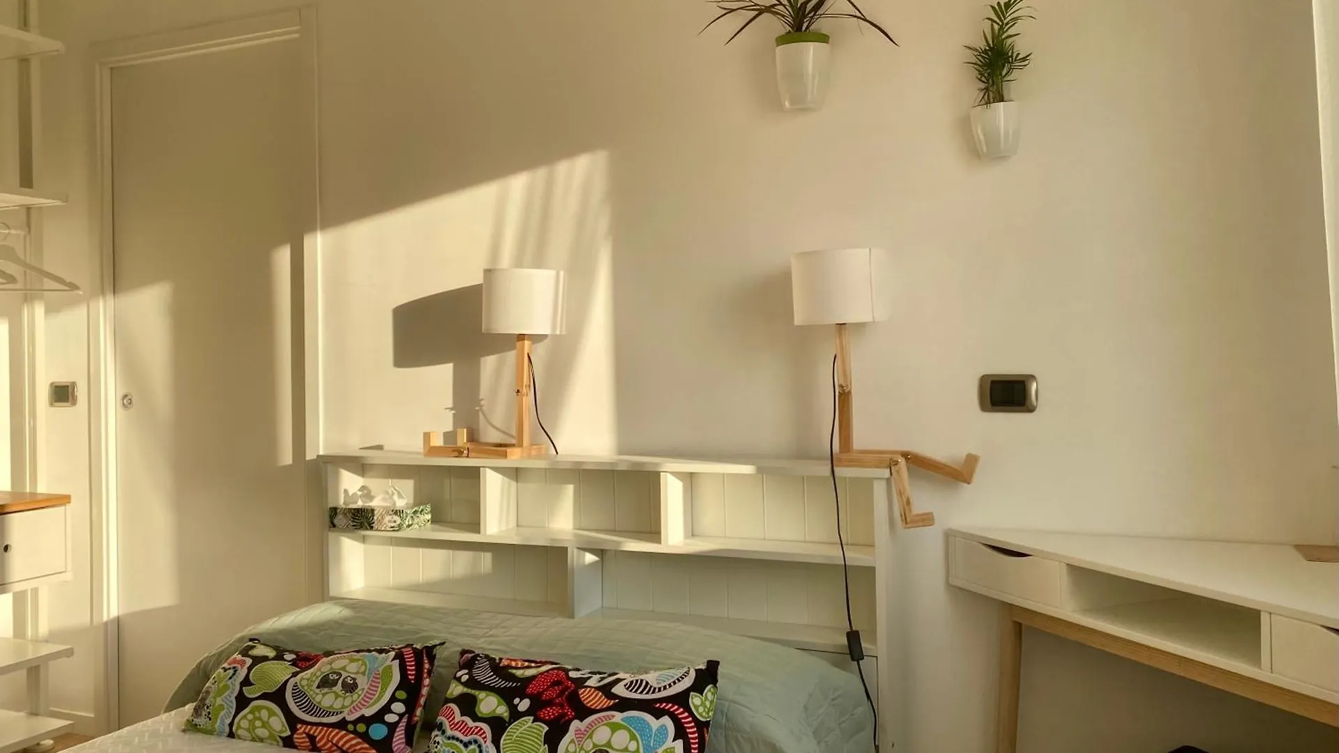 ミラノ The Luxory Cat Bed & Breakfast