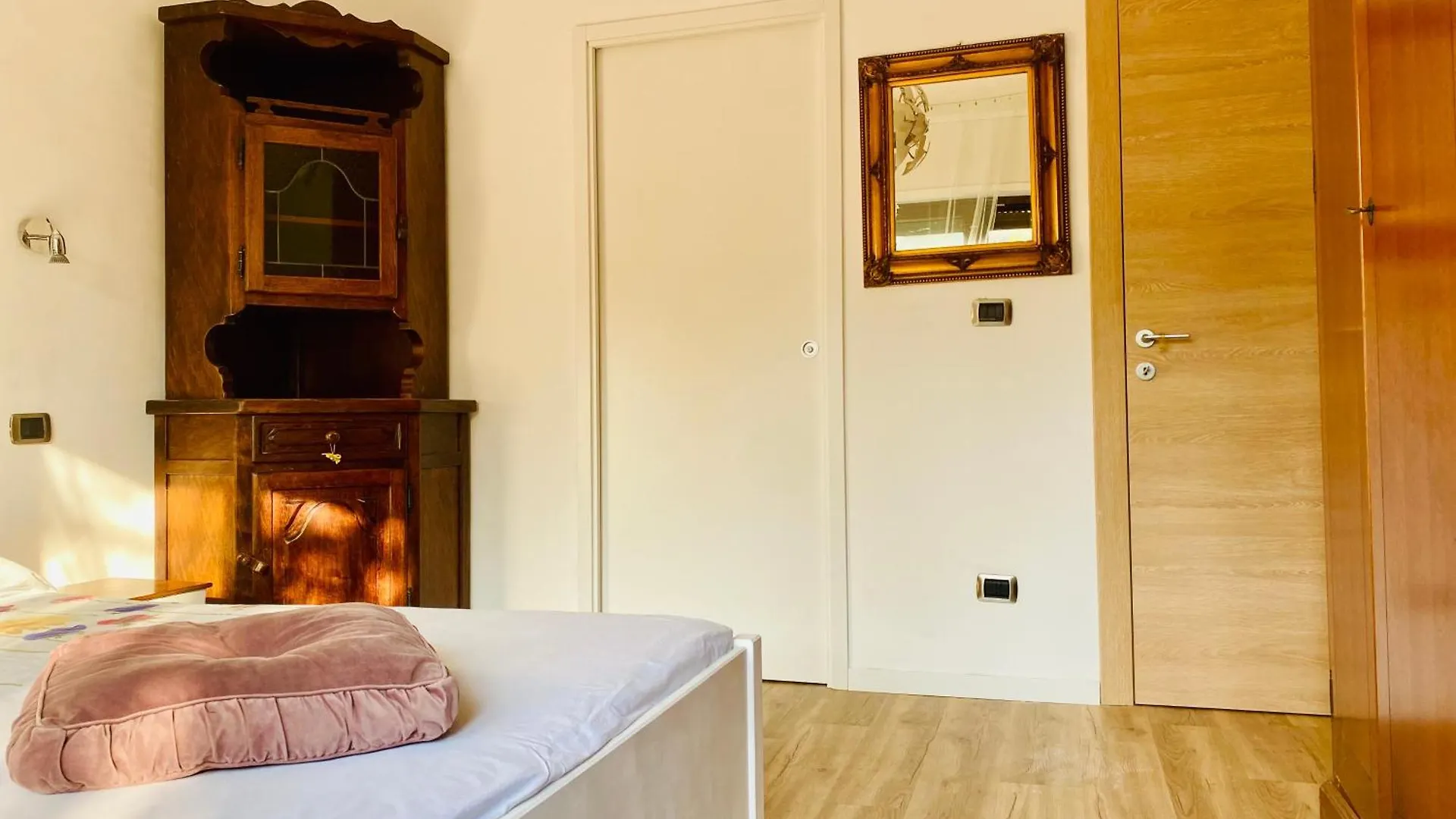 The Luxory Cat Bed and Breakfast Milano Bed & Breakfast