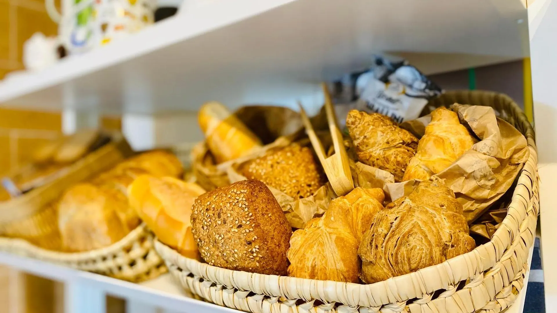 The Luxory Cat Bed and Breakfast Milano Italien